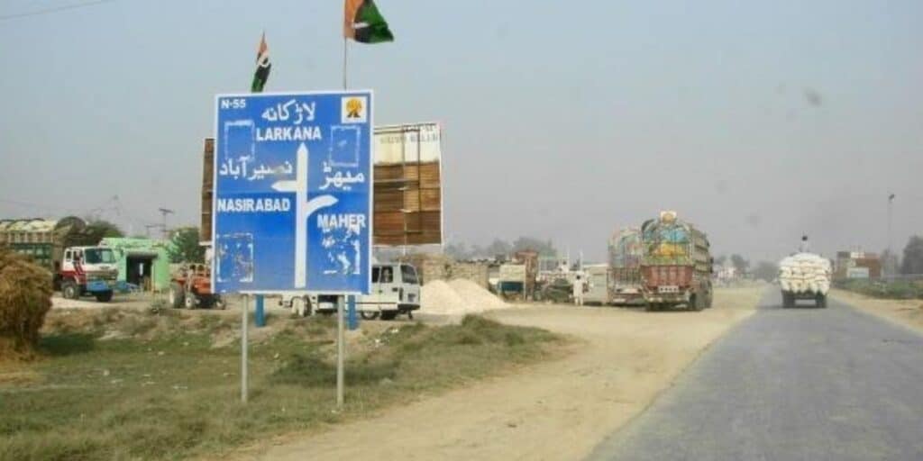 Grenade attack targets laborers in Naseerabad