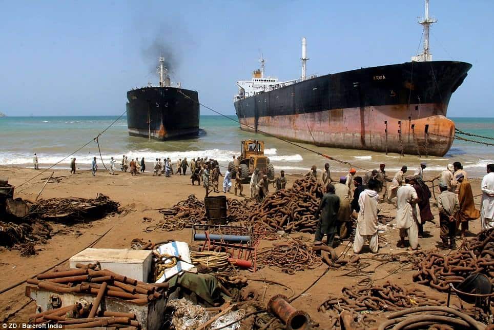 Gadani ship-breaking yard to get Rs12b for green modernisation