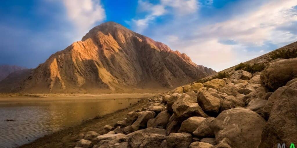 Young Saiba Baloch climbs 8,413-foot peak of  Amach