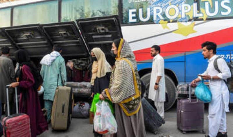 Hundreds return from Iran via Taftan Border amid conflict