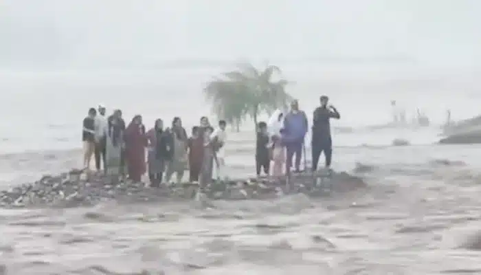 River Swat sweeps away 18 tourists from one family