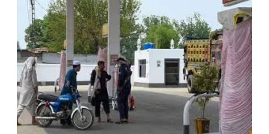 Petrol crisis worsens across multiple districts in Balochistan