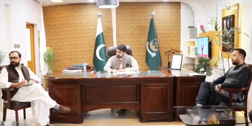 DC Quetta urges oil companies to ensure smooth fuel supply