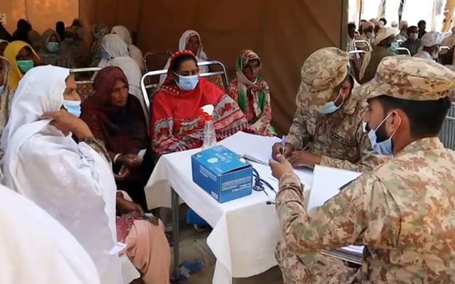 Pakistan Army organizes free medical camp in Mashkay to serve locals