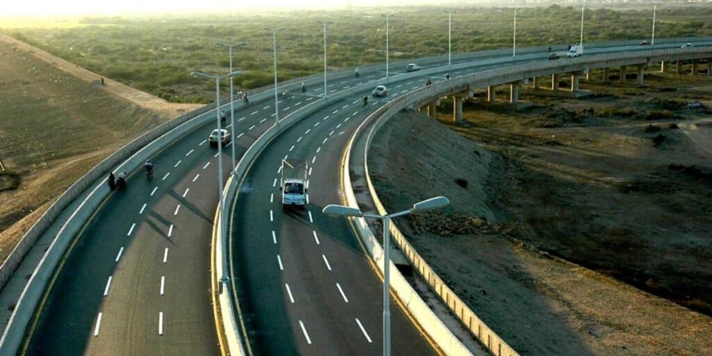 Aleem Khan affirms enhanced roads infrastructure under CPEC