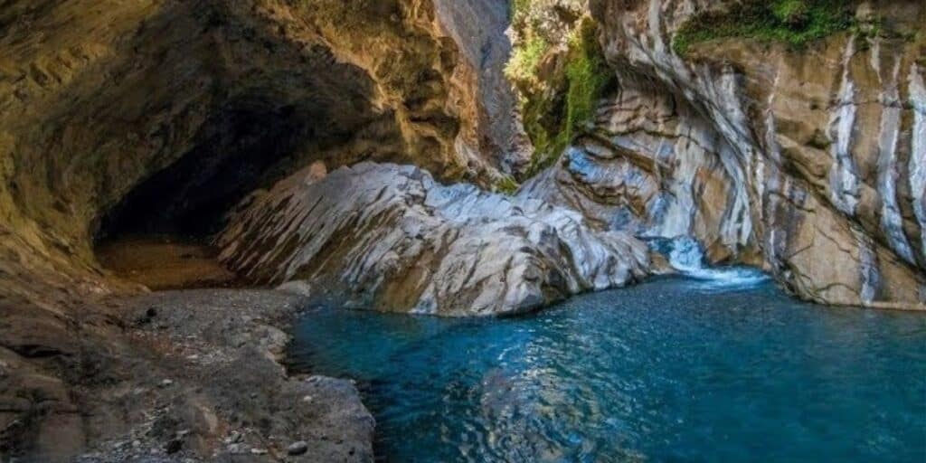 Four young sisters drown in stream near Quetta