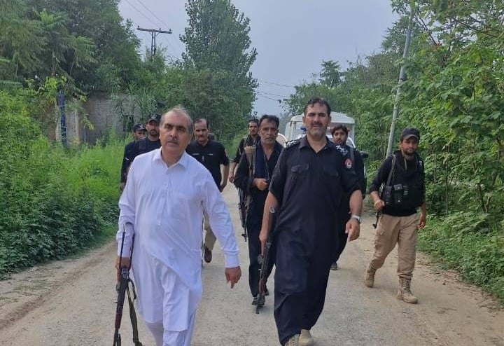Five Fitna al Khawarij terrorists killed in Hangu operation, DPO injured