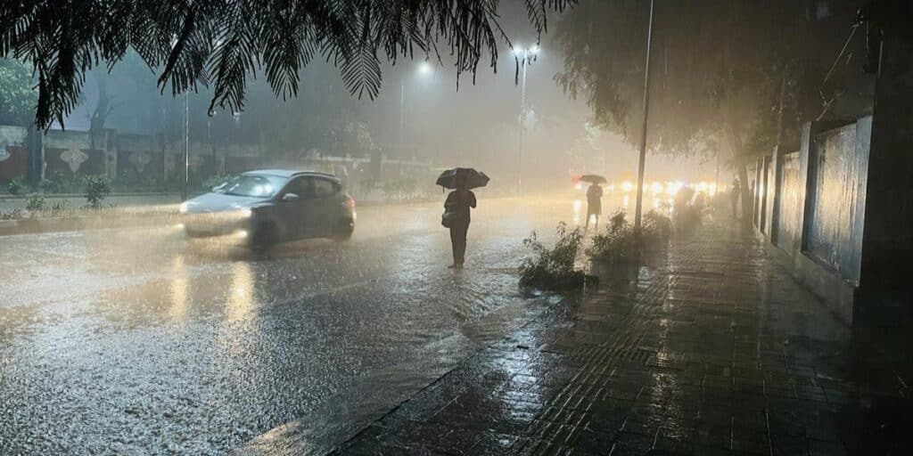 Heavry rains in Baluchistan Cause Flooding in Streams