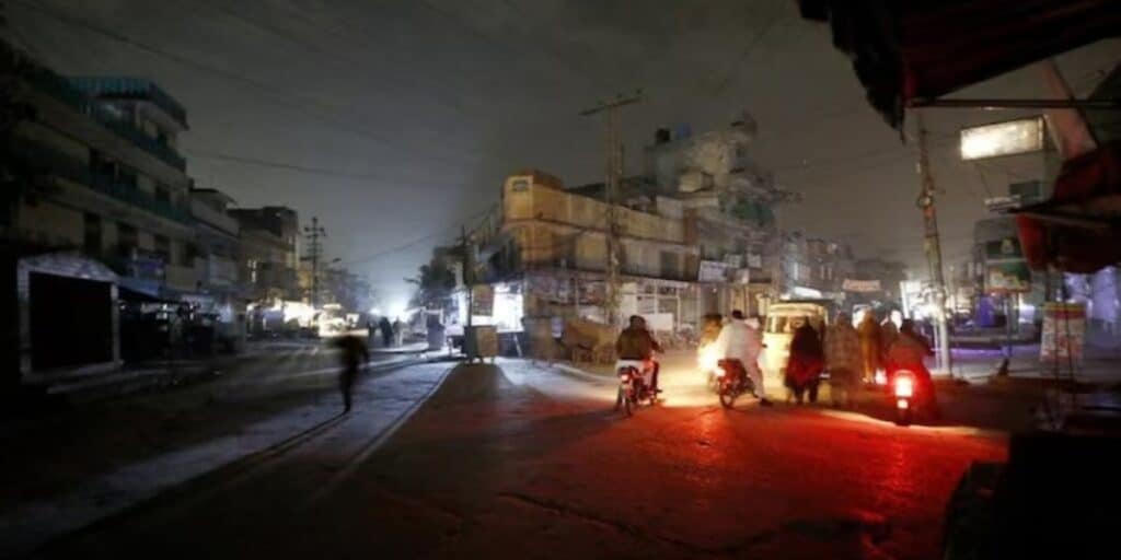 Power outage adds to the miseries of Quetta people