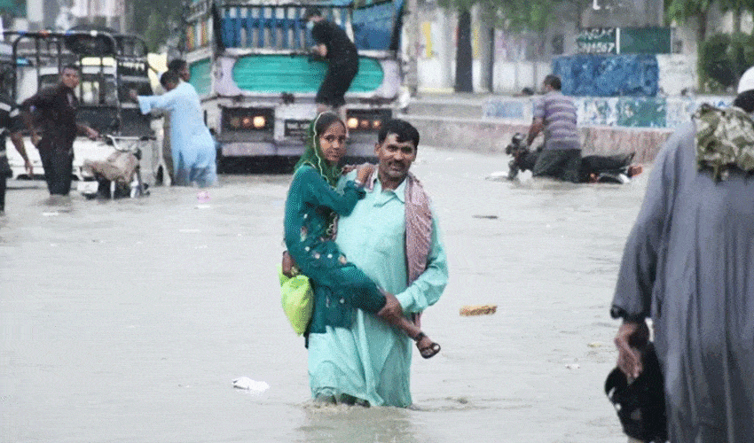 Monsoon rains kill 90