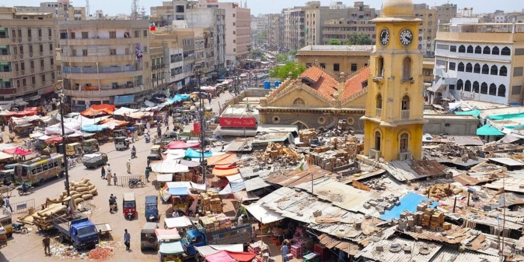 Explosion in Fireworks Warehouse  Injures 25 in Karachi