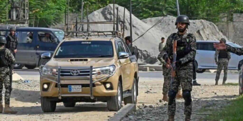Two policemen turned out to be facilitators of TTP