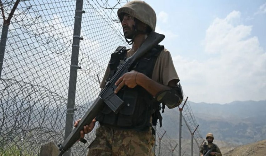 Security forces foil terrorist escape attempt near Afghan border, Two killed