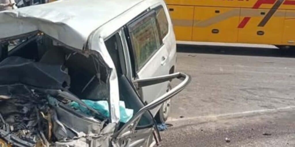 Five people killed in two different road accidents