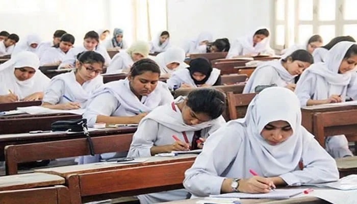 A Turbat girl Topped Balochistan in matric exams