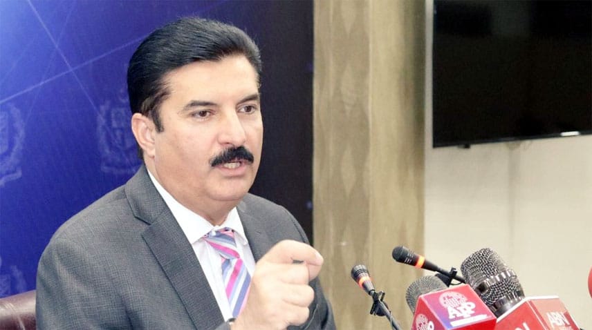 KP Governor pays tribute to soldiers martyred in Mastung blast