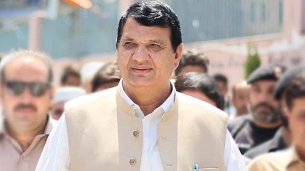 Muqam hints at possible change in KP government