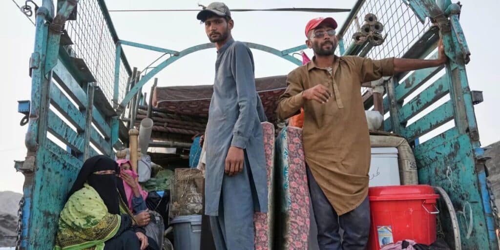 DC Quetta: Deadline ends for Afghan refugees to leave Pakistan