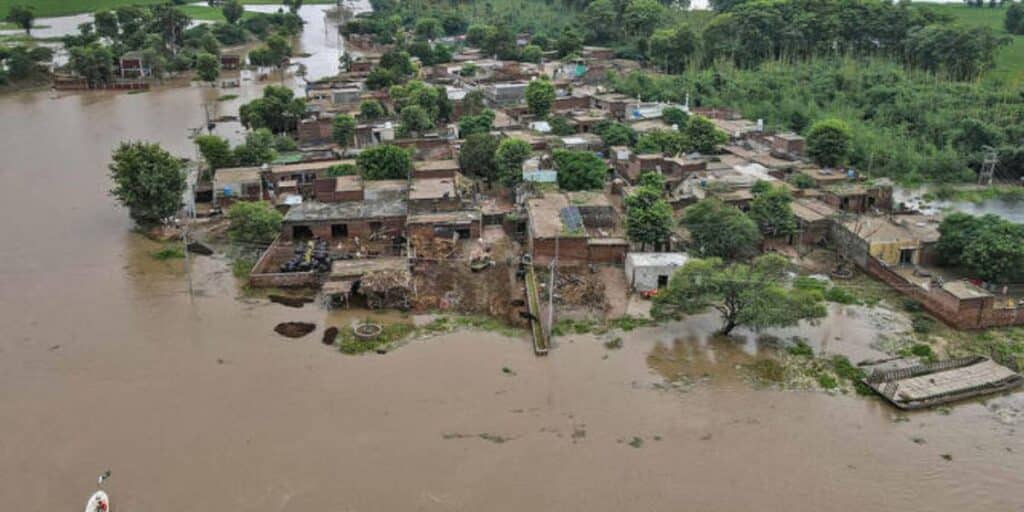 Floods claim 15 lives in Punjab’s Gujranwala Division