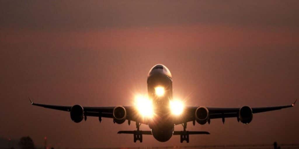 Pakistan decides to extend airspace ban on Indian flights for one month