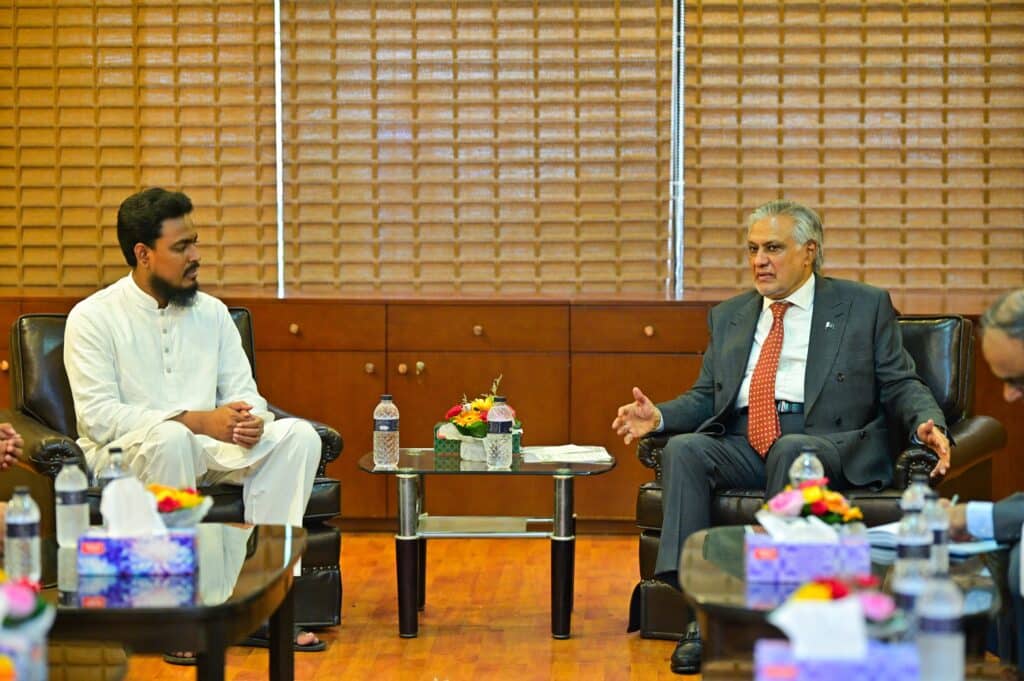 Ishaq Dar meets Bangladesh Jamaat-e-Islami, NCP leaders in Dhaka