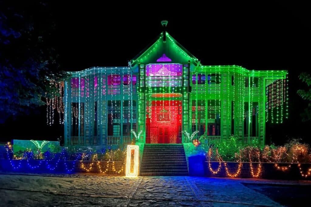 From Gwadar to Zhob, people celebrate Independence Day