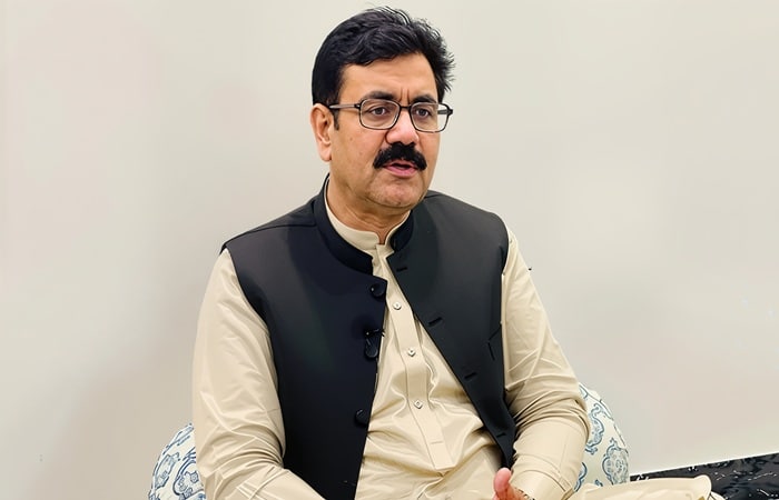 Balochistan Health Minister suspends pharmacy staff