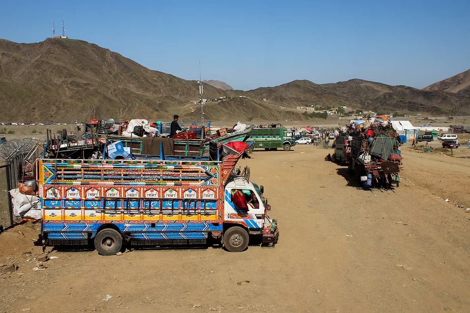 Afghan refugee repatriation resumes at Chaman Border after deadly blast