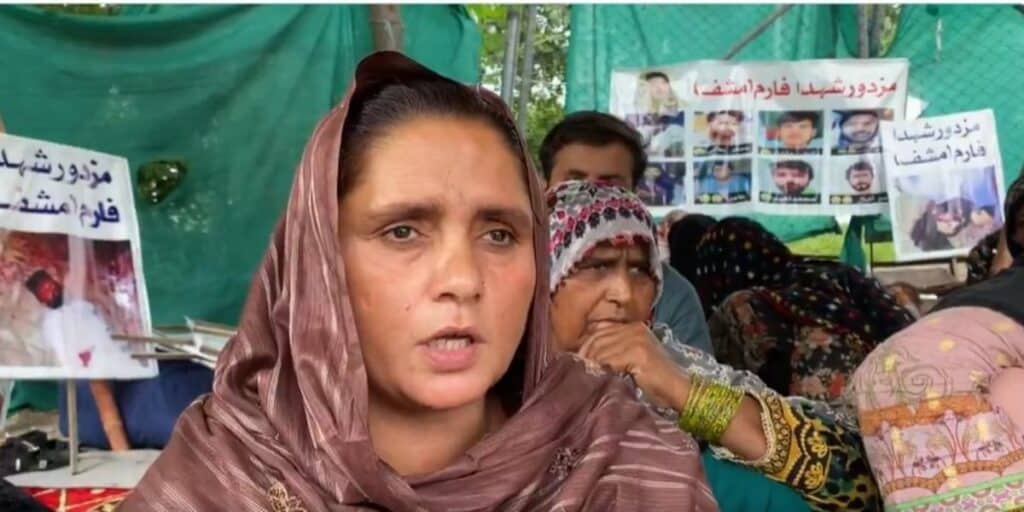 Families of Punjab laborers killed in Quetta protest