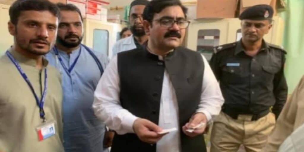Provincial health minister visits Indus Hospital