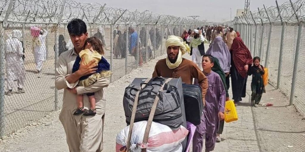 Major crackdown against Afghan refugees in Pakistan