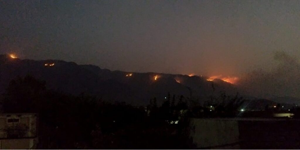 Fire erupts on the mountains in Kohlu