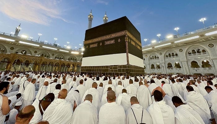 Vision 2030: Saudi Arabia allows all visa holders to perform Umrah