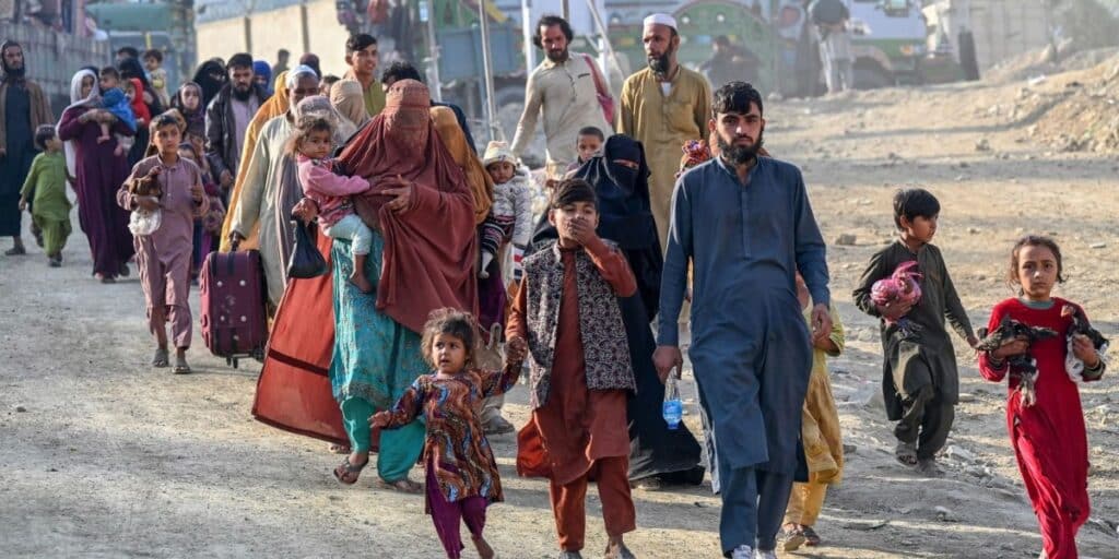Action plan reviewed on repatriation of Afghan refugees