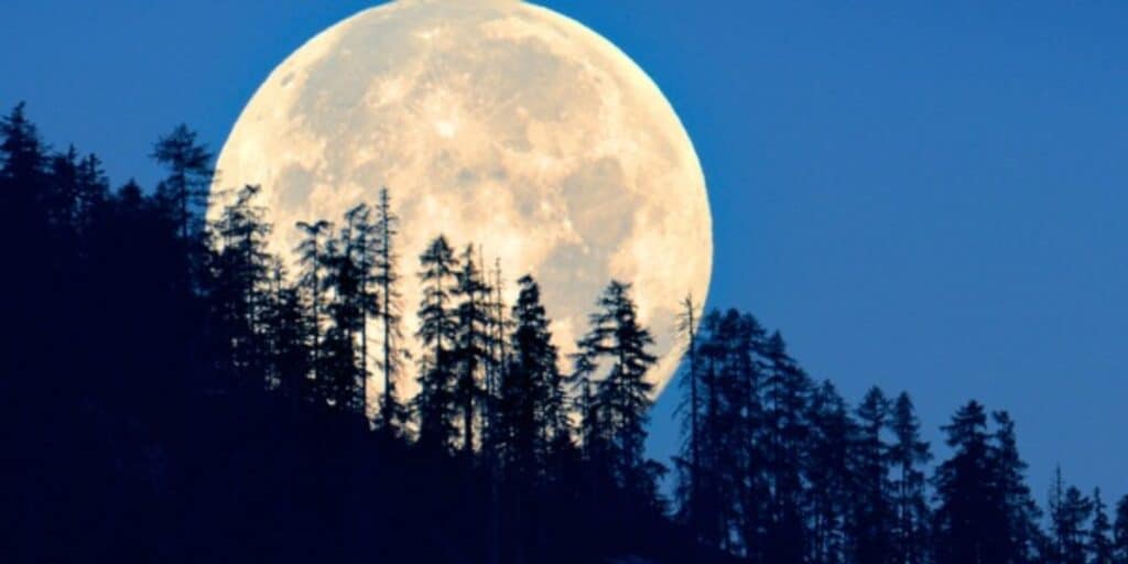 Supermoon shines over Quetta and across the world