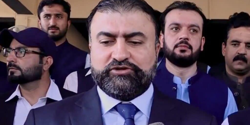 Chief Minister Mir Sarfraz Bugti has applauded the inauguration of the first working women's hostel in Khuzdar district.