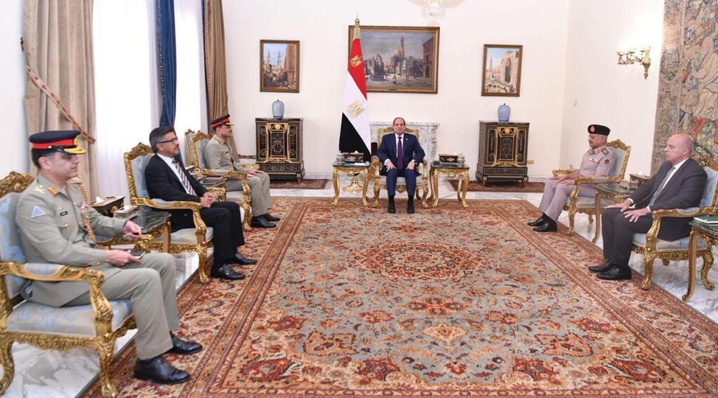 COAS meets Egyptian President to strengthen bilateral ties