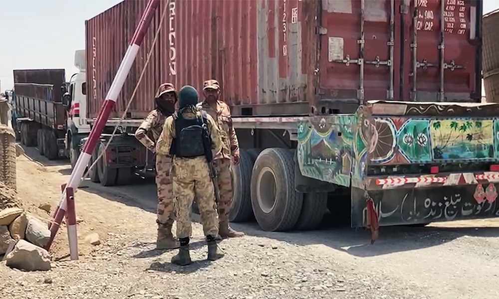 Cargo Trucks stranded on the Spin Boldak crossing