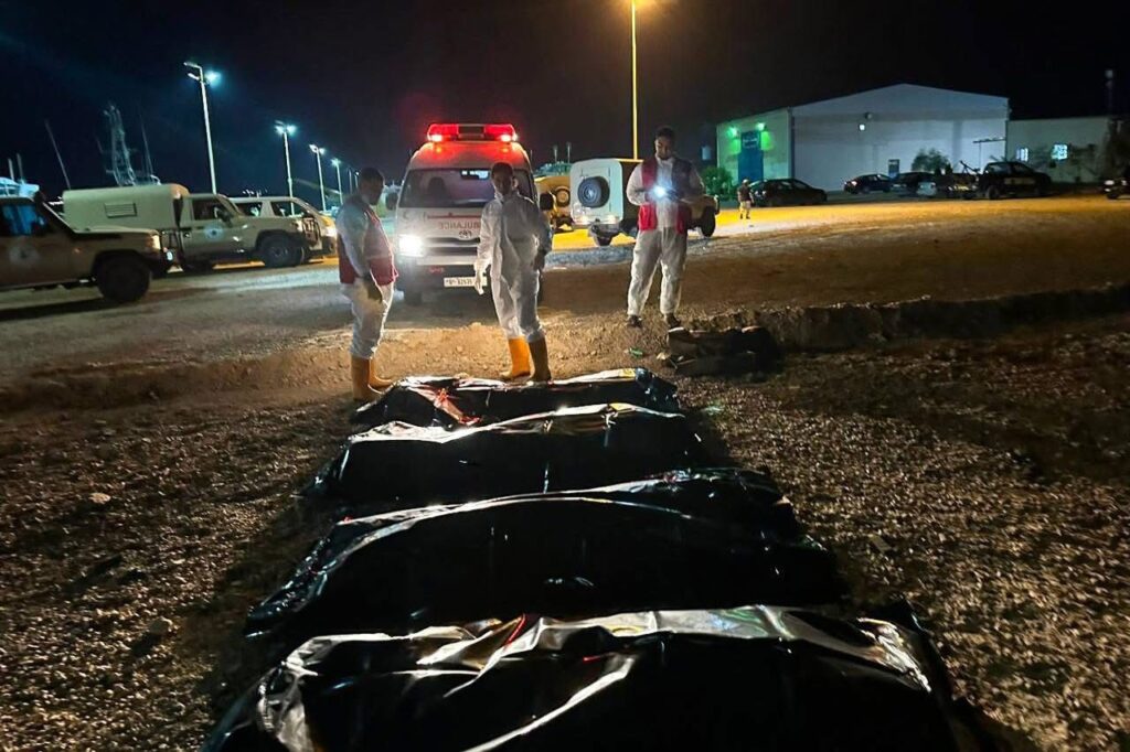 The Libyan Coast Guard rescued 91 migrants and retrieved four bodies from #Bangladesh, #Egypt and #Sudan after their two boats capsized off Al Khoms city on Thursday.