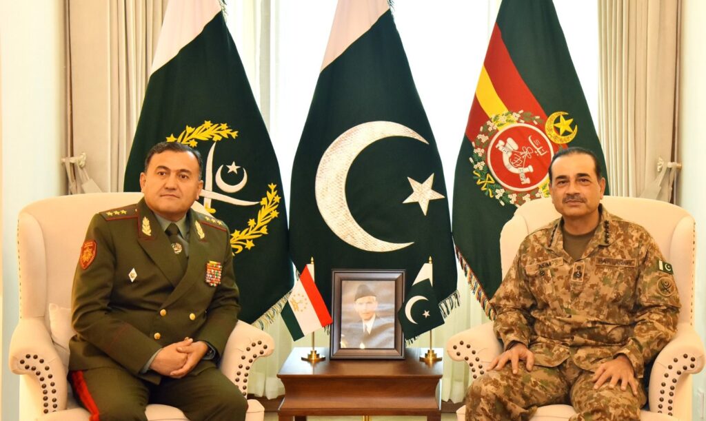 Tajik Defence Minister meets Field Marshal, discusses regional security