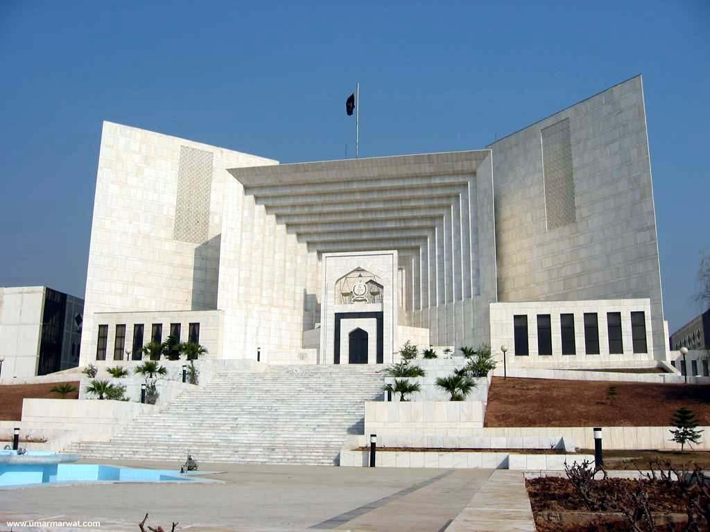 Gas cylinder explosion in Supreme Court injures two