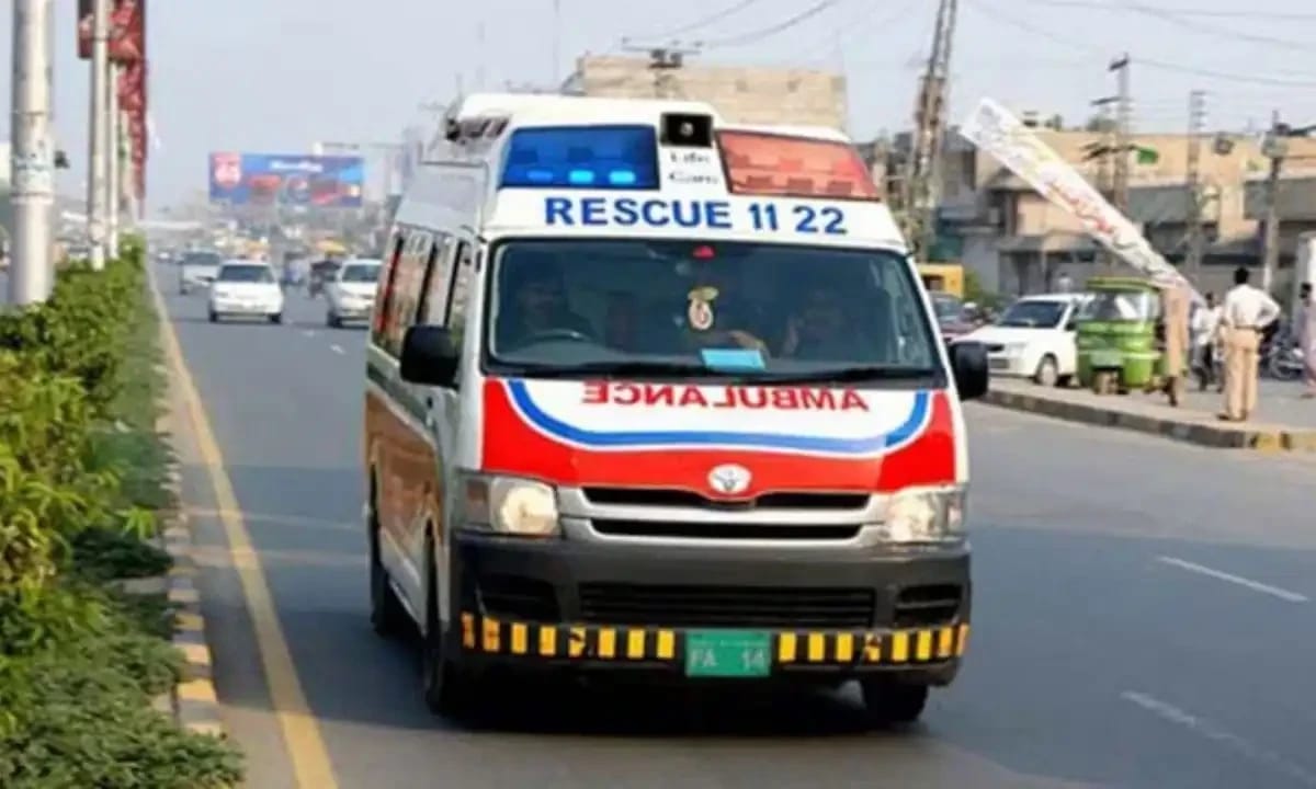 27 people injured in a road accident on Indus highway