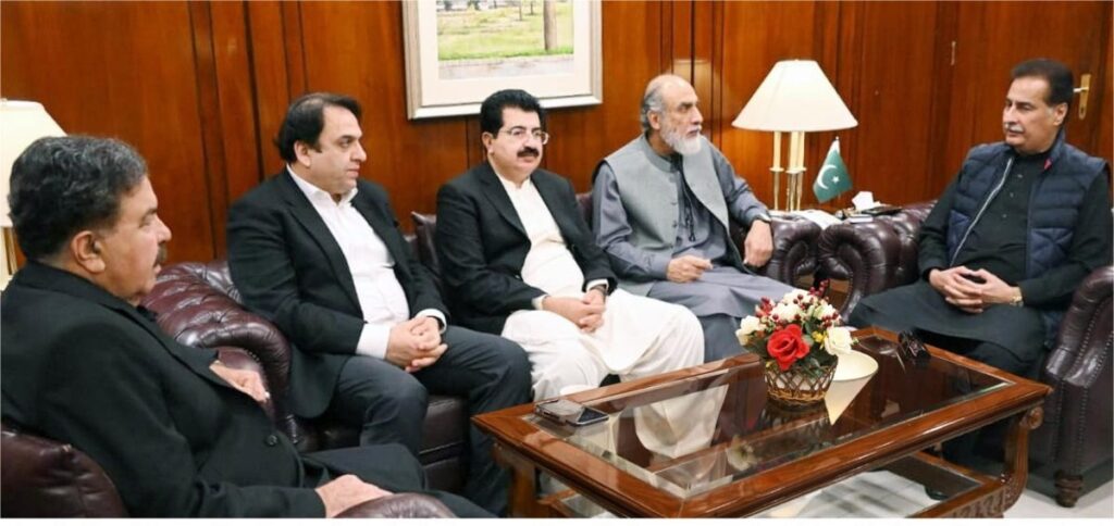 Ayaz Sadiq holds important meeting with Governor Balochistan