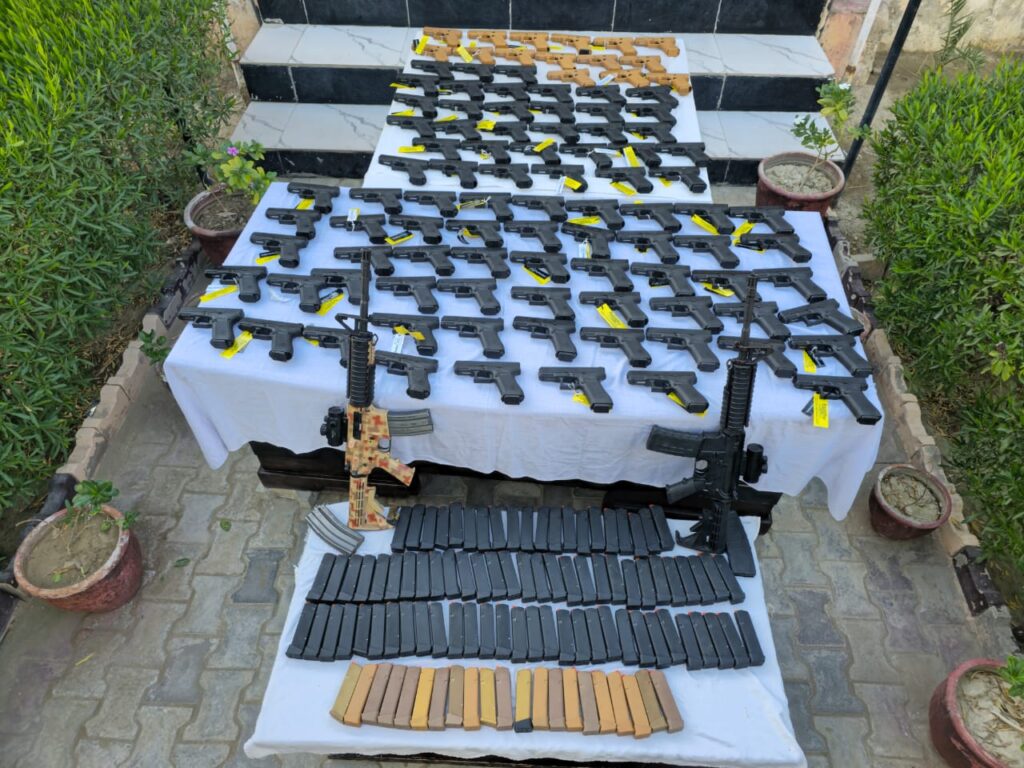 Security Forces Arrest Two After Seizing Weapons-Laden Vehicle in Kech