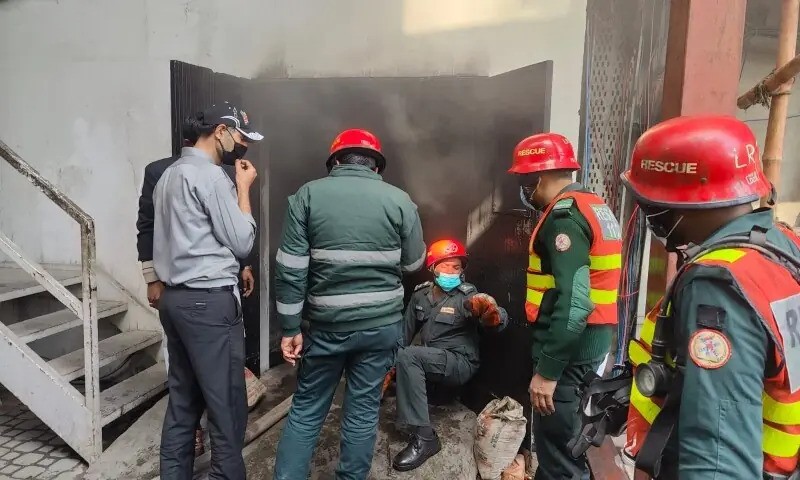 Three dead in Lahore hotel fire; CM Punjab vows crackdown on safety violations