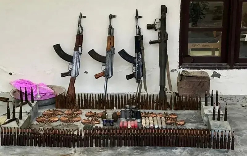 Illegal weapons seized, suspect arrested in Kech