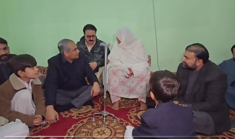 Naqvi pays a tribute to Martyred Major Anwar Kakar