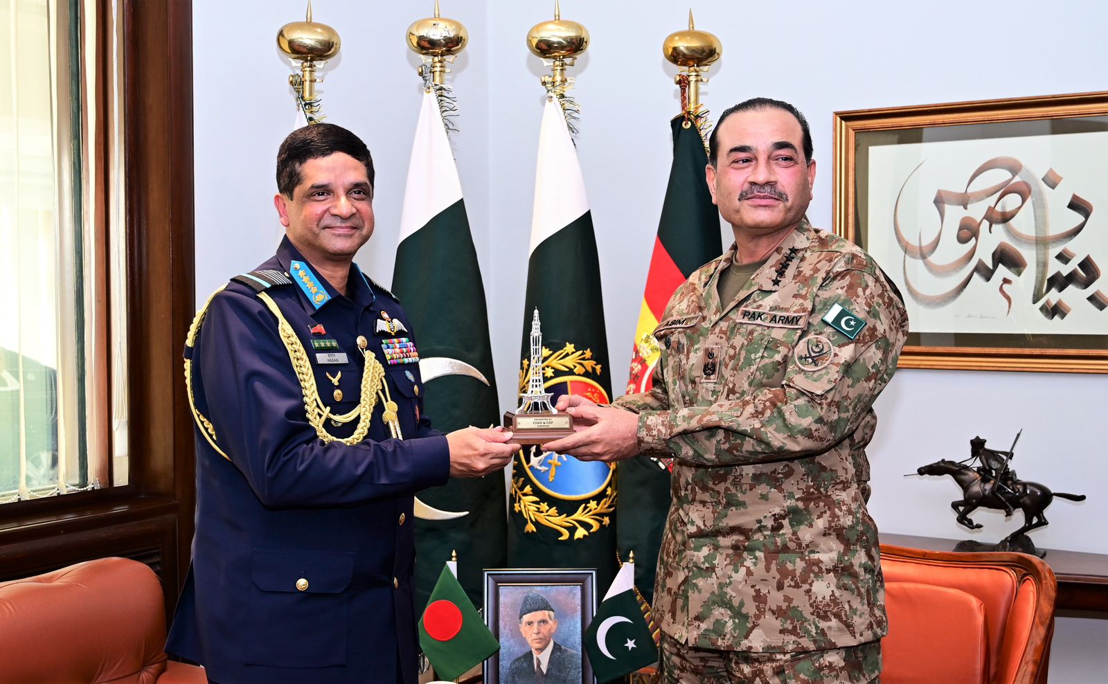 Pakistan, Bangladesh vow to enhance defence cooperation