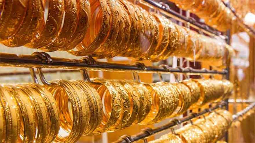 Gold prices surge across Pak as global market pressures intensify