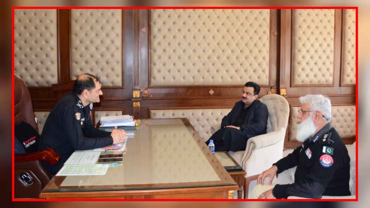nspector General (IG) of Balochistan Police, Muhammad Tahir, has emphasized his force's commitment to public safety and the use of modern technology to realize the "dream of a peaceful Pakistan." The IG made these remarks during a meeting on Thursday with Pakistan Peoples Party (PPP) central leader and head of the Bangulzai tribe, Sardar Noor Ahmad Bangulzai, who called to congratulate him on assuming his new post. DIG Telecommunication and Transport Ali Sher Jakhrani was also present. "Balochistan Police is performing its duties, even at the cost of lives, to protect the people and their property," stated IG Tahir. He outlined his focus on enhancing police capacity through modern training and the adoption of new technology tailored to contemporary requirements. He credited the police for playing a "key role" in maintaining order in the province. Sardar Noor Ahmad Bangulzai expressed hope that the IG would utilize his experience to improve the police force and transform Balochistan into a "cradle of peace," ensuring better protection for citizens.